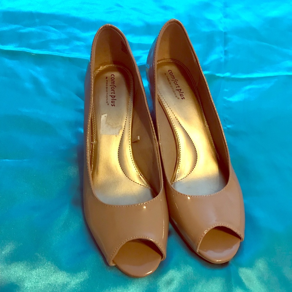Tan Wedge heels